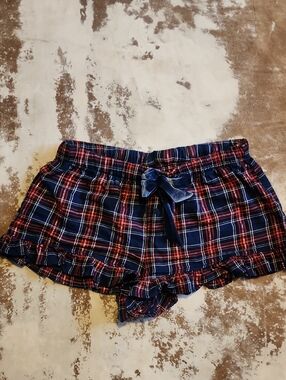 Pink VS Ruffled Boxer Sleeper Shorts. Size: S